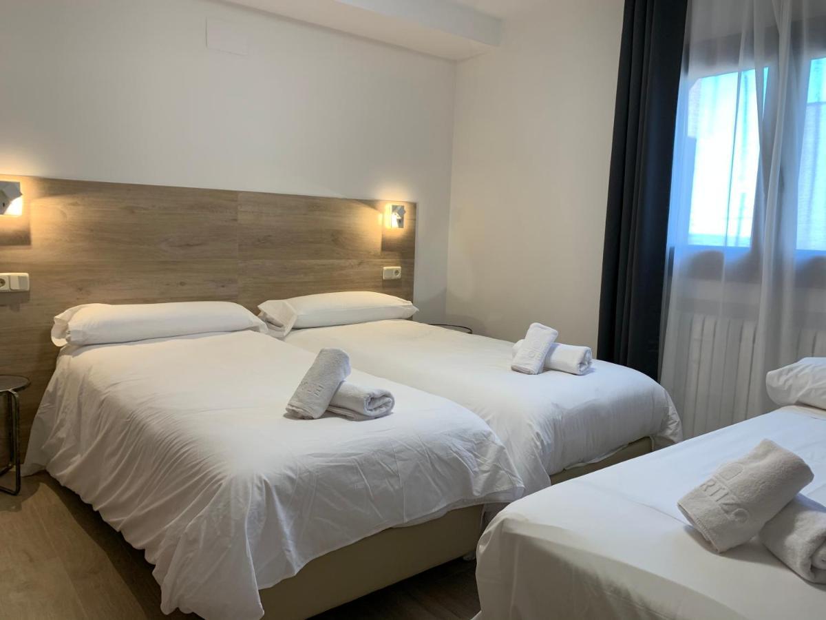 Hotel El Cobertizo Plasencia del Monte Zewnętrze zdjęcie