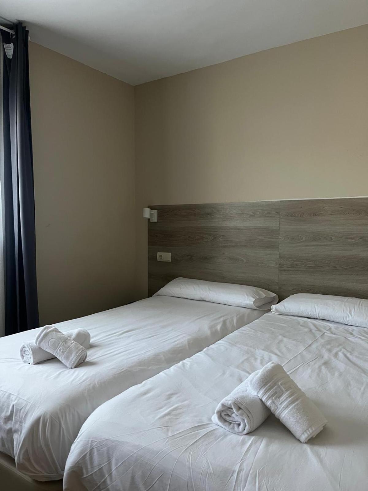 Hotel El Cobertizo Plasencia del Monte Zewnętrze zdjęcie