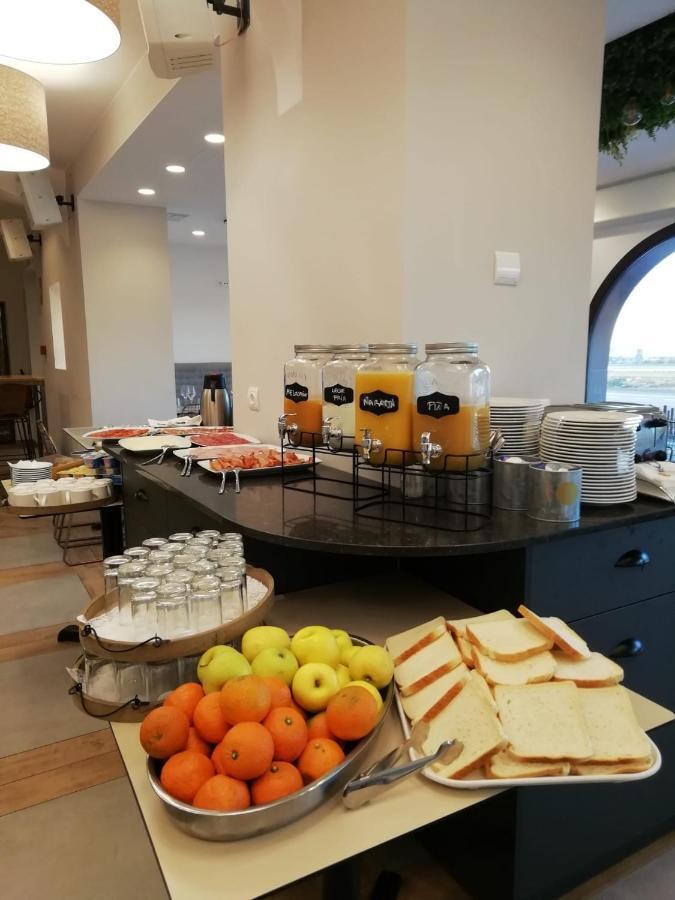 Hotel El Cobertizo Plasencia del Monte Zewnętrze zdjęcie